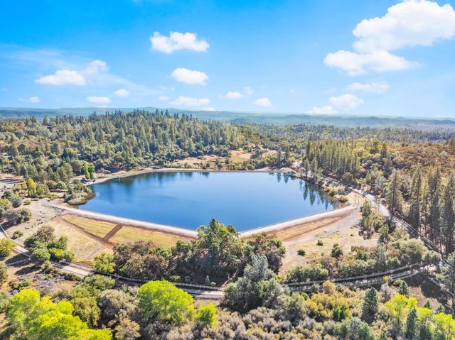 1251 Christian Valley Rd, Auburn, CA 95602