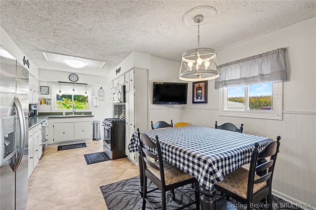 13305 Reisert Road NE, Palmyra, IN 47164