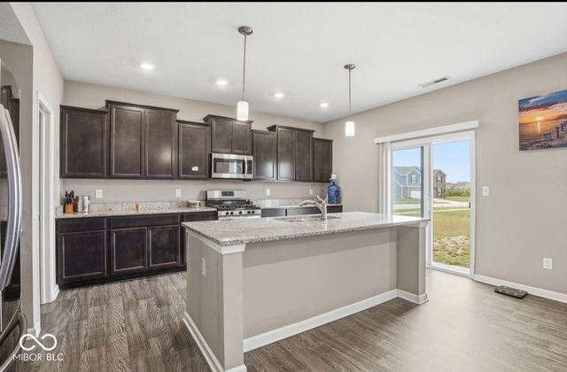 975 Bent Branch Lane, Greenwood, IN 46143