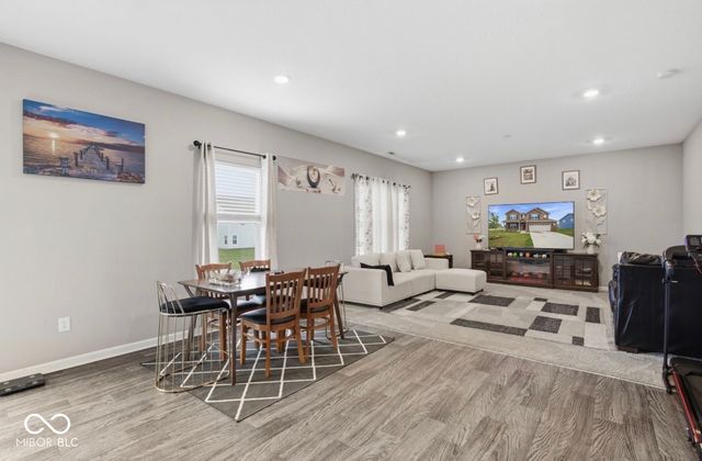 975 Bent Branch Lane, Greenwood, IN 46143