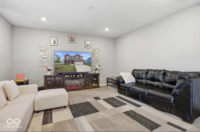 975 Bent Branch Lane, Greenwood, IN 46143