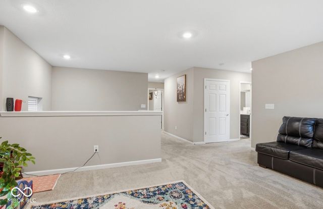 975 Bent Branch Lane, Greenwood, IN 46143