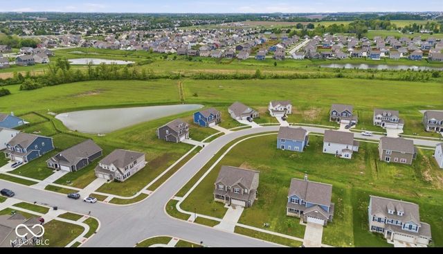975 Bent Branch Lane, Greenwood, IN 46143