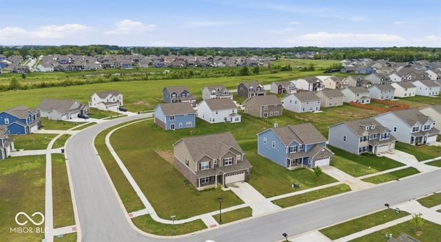 975 Bent Branch Lane, Greenwood, IN 46143