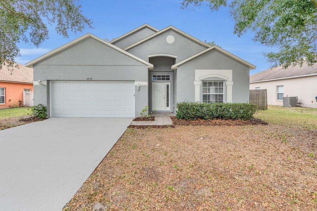 Image 1 of property listing at 7719 REX HILL TRAIL, Orlando, FL 32818