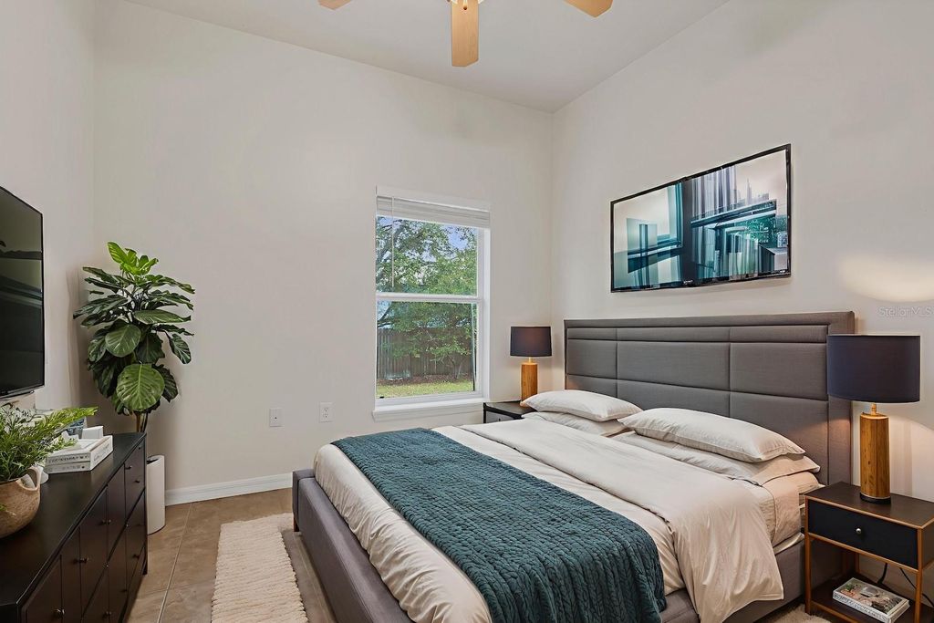 Image 20 of property listing at 7719 REX HILL TRAIL, Orlando, FL 32818