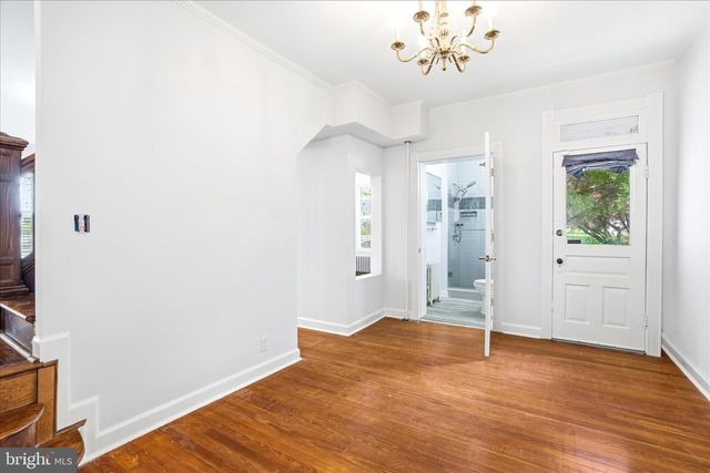 901 N MARKET ST, Frederick, MD 21701
