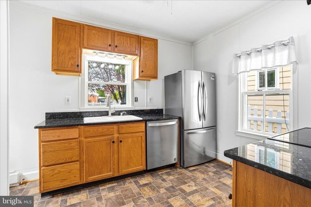 901 N MARKET ST, Frederick, MD 21701