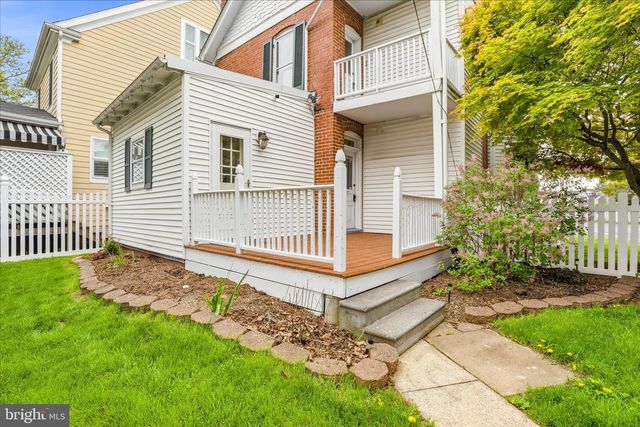 901 N MARKET ST, Frederick, MD 21701