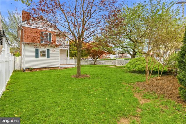 901 N MARKET ST, Frederick, MD 21701