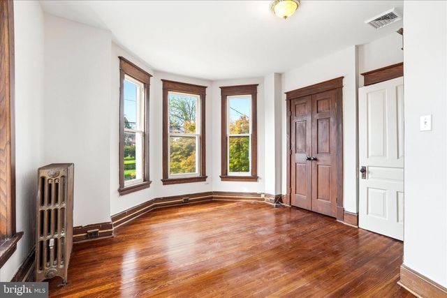 901 N MARKET ST, Frederick, MD 21701