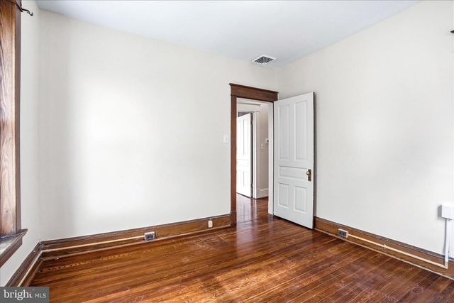 901 N MARKET ST, Frederick, MD 21701