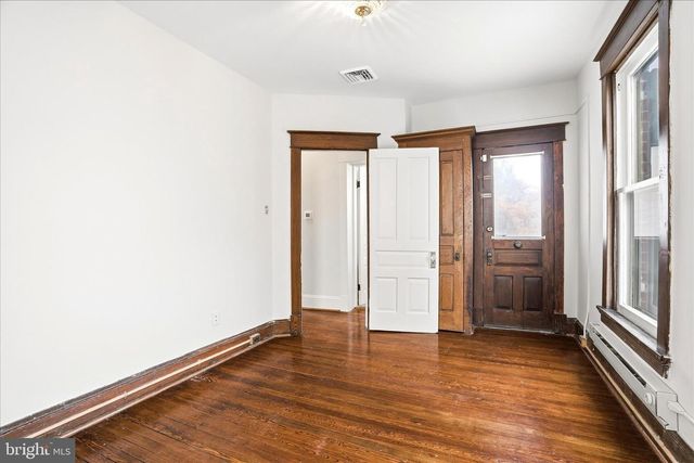 901 N MARKET ST, Frederick, MD 21701