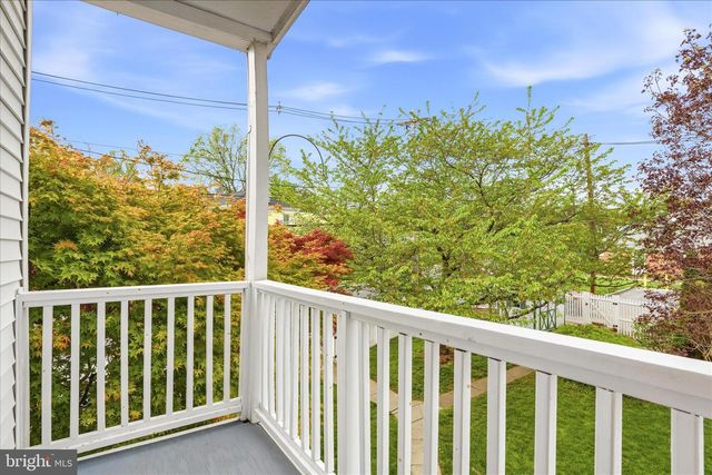 901 N MARKET ST, Frederick, MD 21701