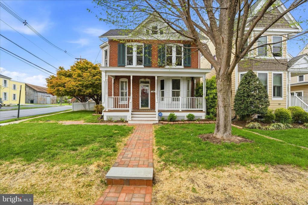 901 N MARKET ST, Frederick, MD 21701