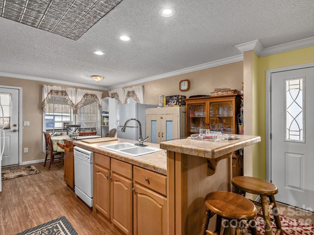 373 Starnes Cove Road, Candler, NC 28715