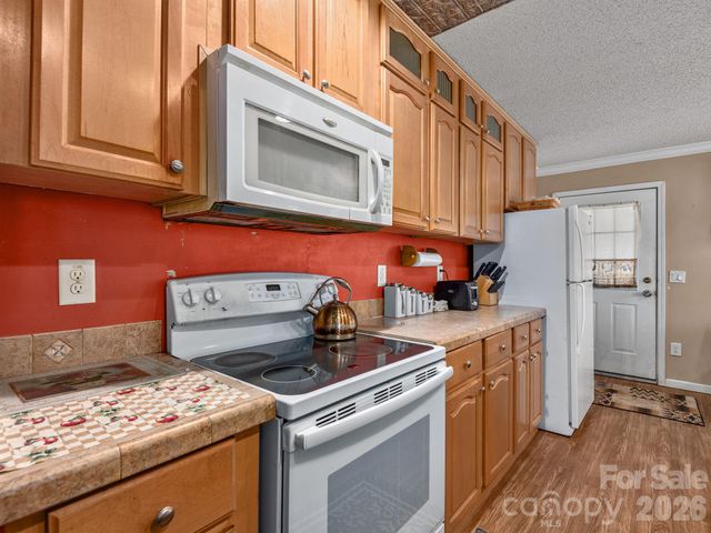 373 Starnes Cove Road, Candler, NC 28715