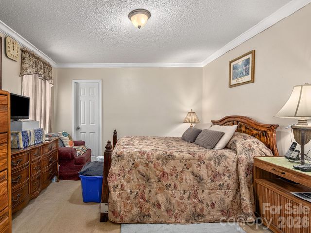 373 Starnes Cove Road, Candler, NC 28715