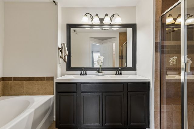 2700 Club Ridge Drive 22, Lewisville, TX 75067