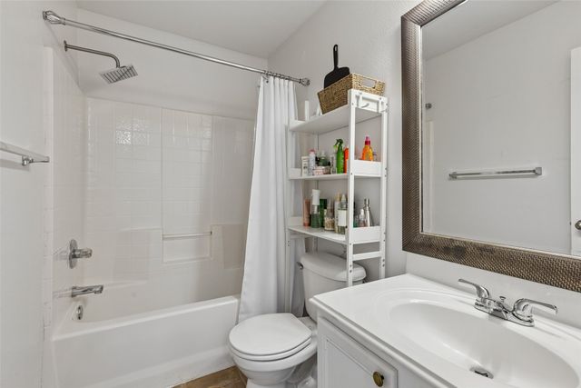 2700 Club Ridge Drive 22, Lewisville, TX 75067