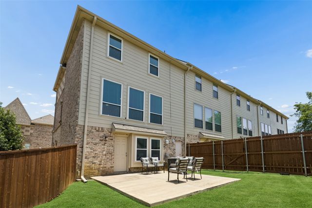 2700 Club Ridge Drive 22, Lewisville, TX 75067