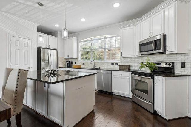 2700 Club Ridge Drive 22, Lewisville, TX 75067