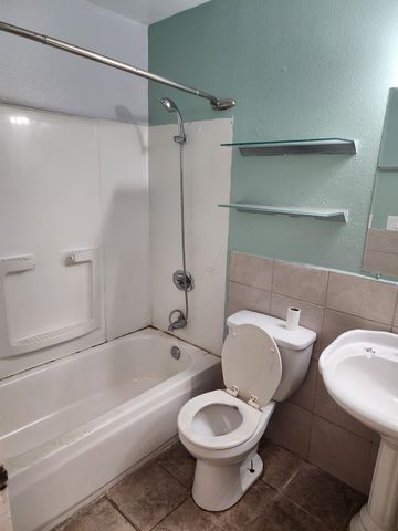 35 Monaghan Cir, Sacramento, CA 95823