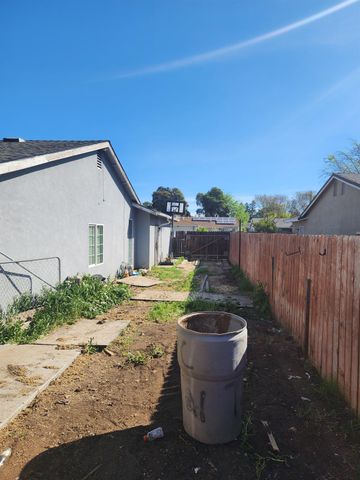 35 Monaghan Cir, Sacramento, CA 95823