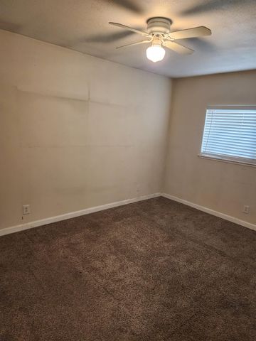 35 Monaghan Cir, Sacramento, CA 95823