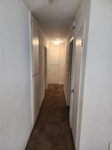 35 Monaghan Cir, Sacramento, CA 95823