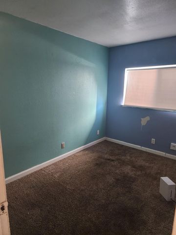 35 Monaghan Cir, Sacramento, CA 95823