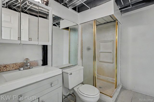 32000 Saint Margaret Street, St. Clair Shores, MI 48082