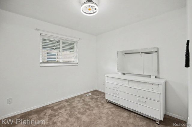 32000 Saint Margaret Street, St. Clair Shores, MI 48082