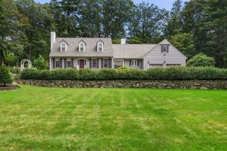 5 Raleigh Rd, Dover, MA 02030