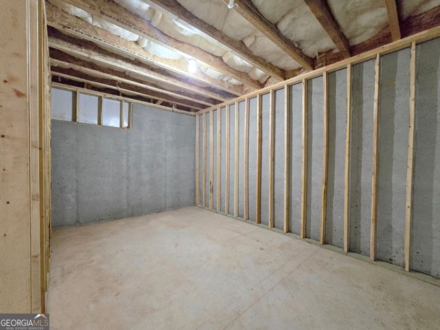 112 Tuxedo Road, Ellenwood, GA 30294