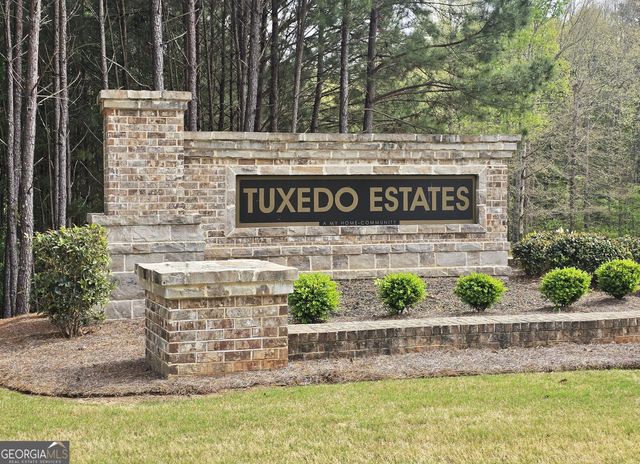 112 Tuxedo Road, Ellenwood, GA 30294