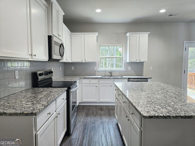 112 Tuxedo Road, Ellenwood, GA 30294