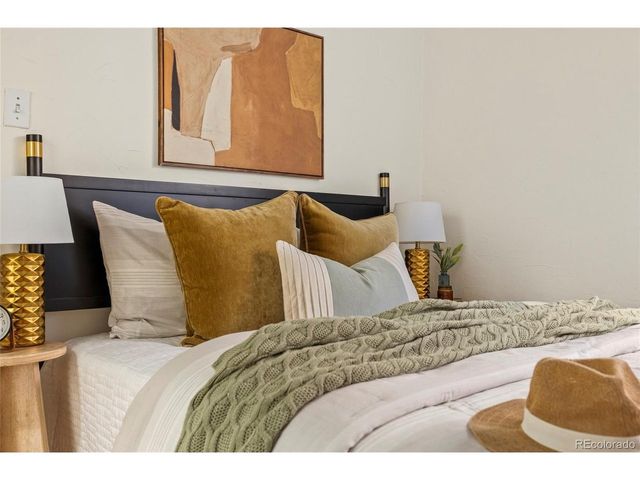 1640 N Downing St 104, Denver, CO 80218