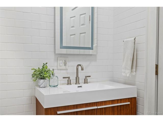 1640 N Downing St 104, Denver, CO 80218