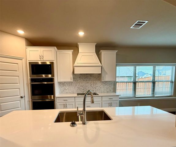 11809 Serval Street, Godley, TX 76044