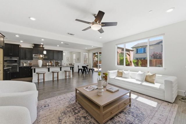 2610 Lone Oak Lane, Gilroy, CA 95020