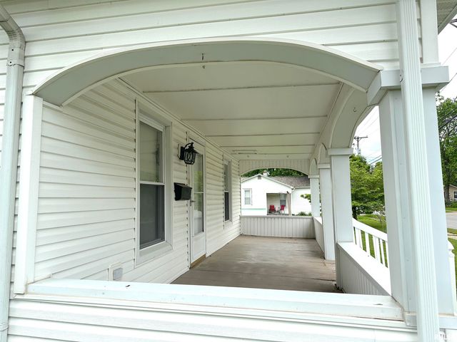 1520 Gartside Street, Murphysboro, IL 62966