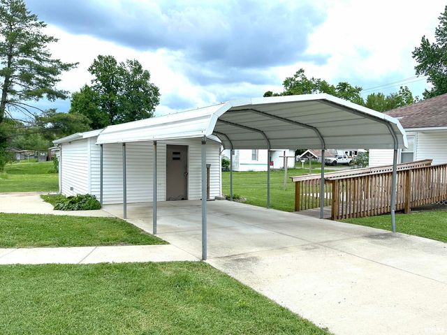 1520 Gartside Street, Murphysboro, IL 62966