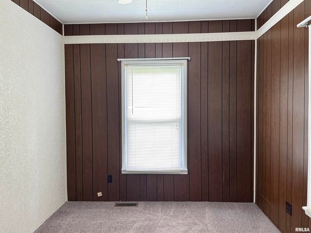 1520 Gartside Street, Murphysboro, IL 62966