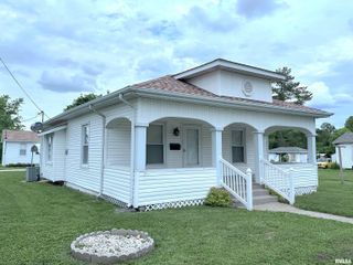 1520 Gartside Street, Murphysboro, IL 62966