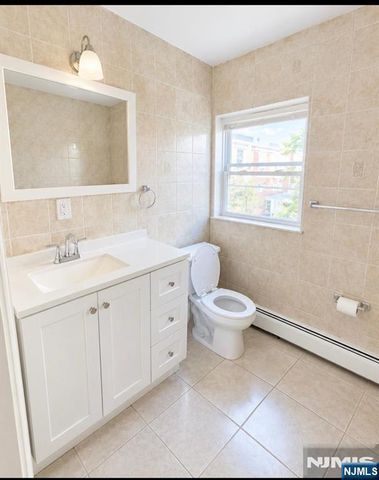 256 Crescent Lane 1, Cliffside Park, NJ 07010