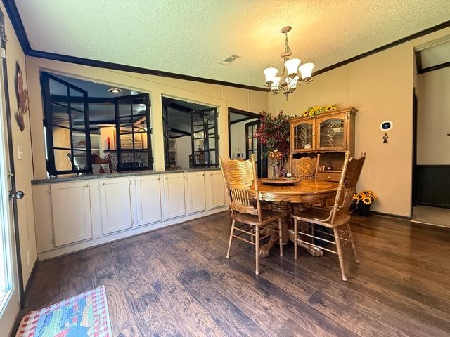 20970 Lee Lane, Chandler, TX 75758