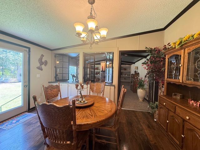 20970 Lee Lane, Chandler, TX 75758