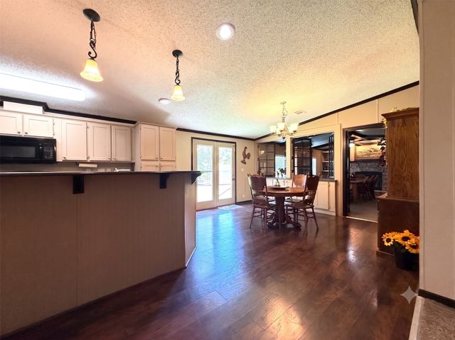 20970 Lee Lane, Chandler, TX 75758