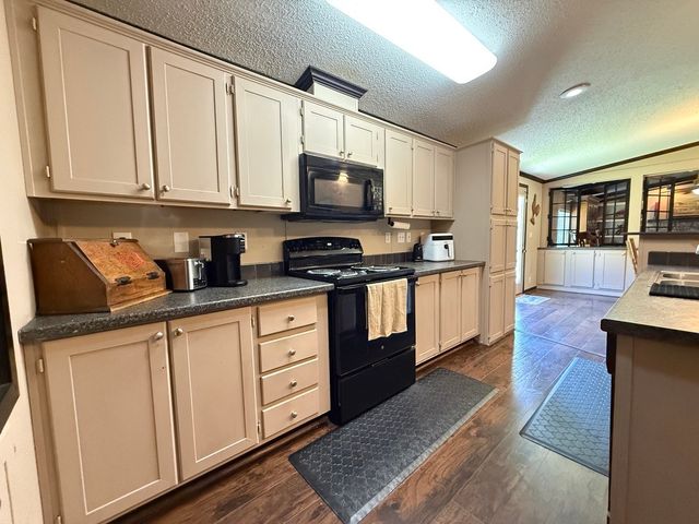 20970 Lee Lane, Chandler, TX 75758